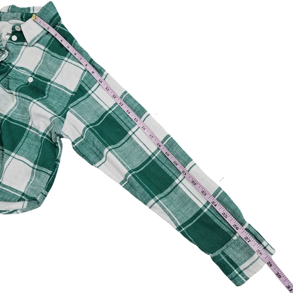 American Eagle Cropped Long Sleeve Button Up Flannel, Green/White, Small - Picture 11 of 11